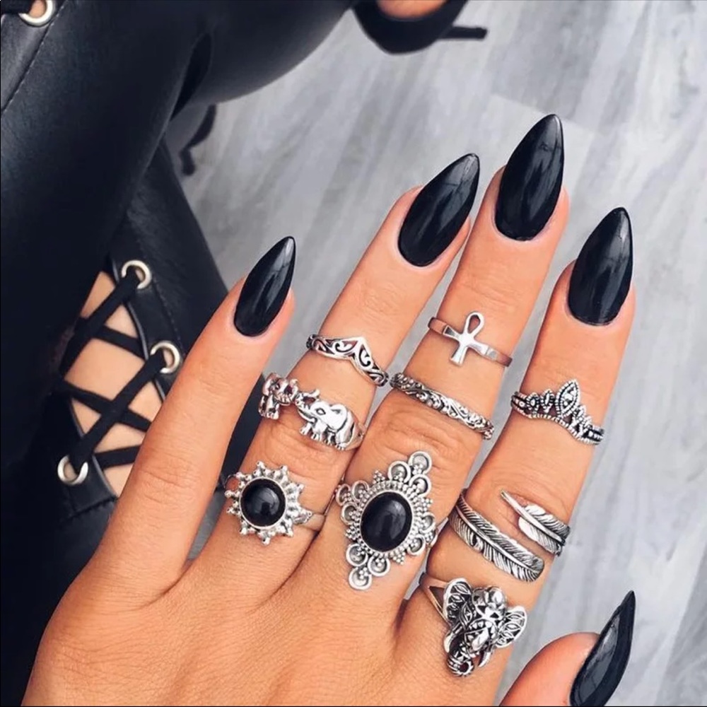 Black Stone Ring Set